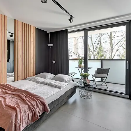 Thomas Apartment