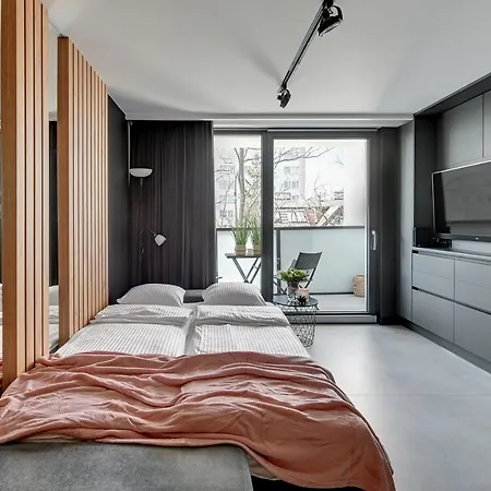Thomas Apartment